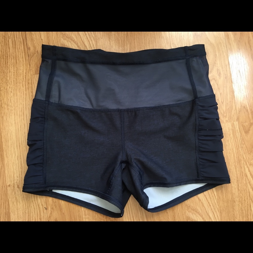 Ruched Navy Lululemon Shorts Sz 4
